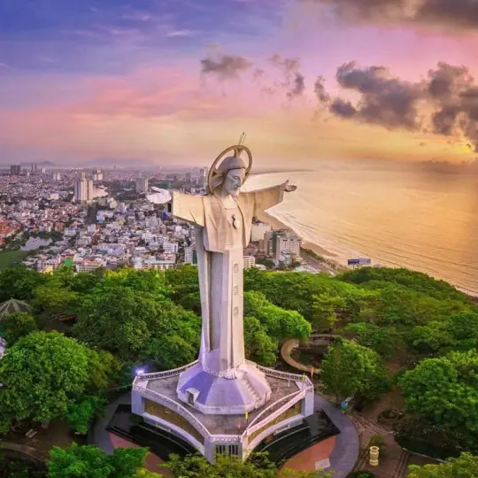 VŨNG TÀU- BIỂN XANH VẨY GỌI
